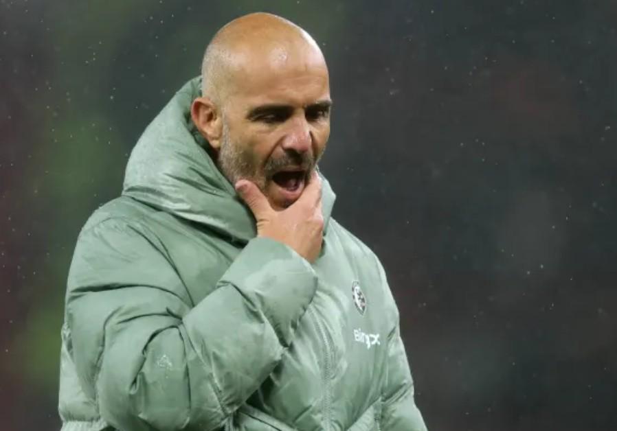 场有很多横, 雷斯卡换下, 球而不是对