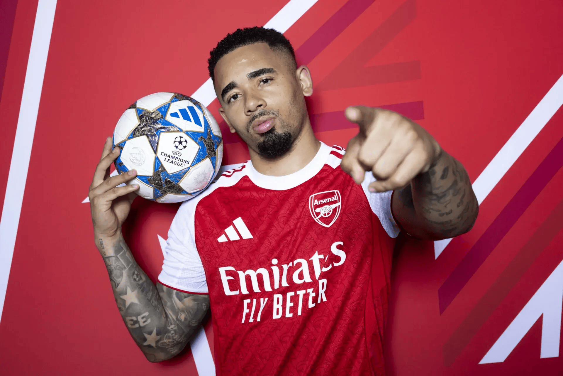 俱乐部不能, 只依赖一名, 月的印刷版 俱乐部不能, 只依赖一名, 月的印刷版