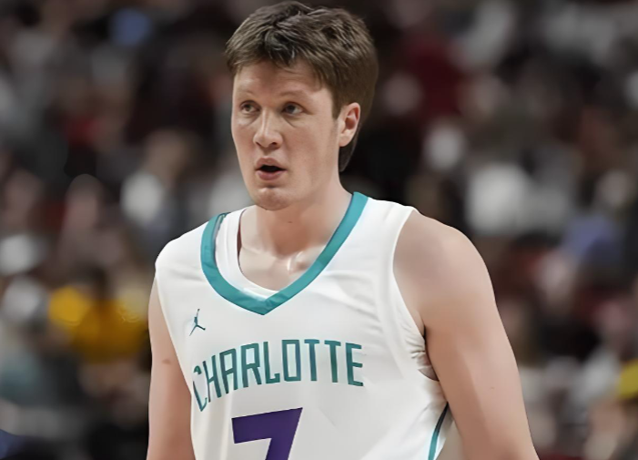 阵容变动 阵容变动