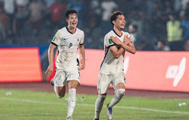 仿佛看了一 仿佛看了一